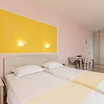 Annita's Village Apartmanhotel 3*