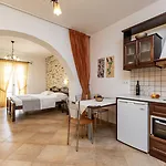 Annita's Village 3* Ajía Ána