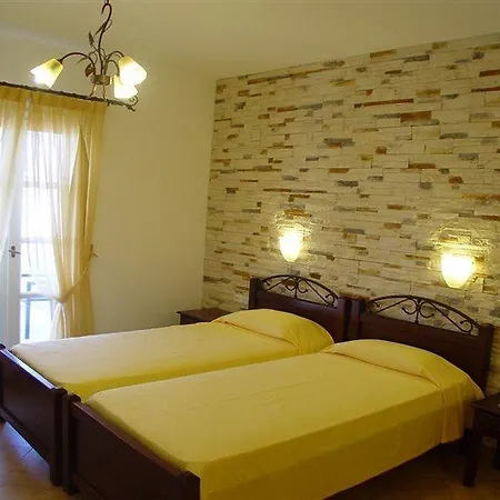 Annita's Village Apartmanhotel 3*