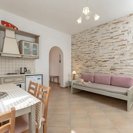 Annita's Village Apartmanhotel Ajía Ána